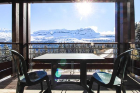 South-facing newly renovated 2-bed apartment Les Terrasses d'Eos